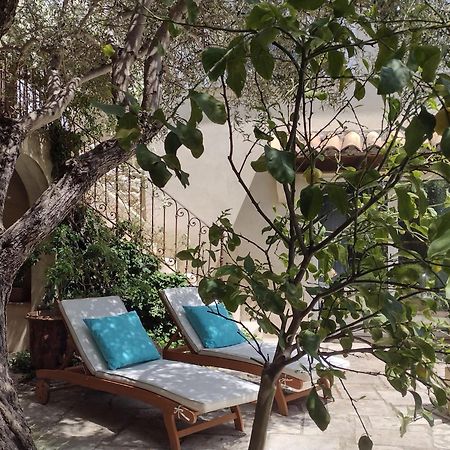La Maison Des Autres, Piscine Chauffee, Chambres D'Hotes Proches Uzes, Nimes, Pont Du Gard Saint-Genies-de-Malgoires エクステリア 写真