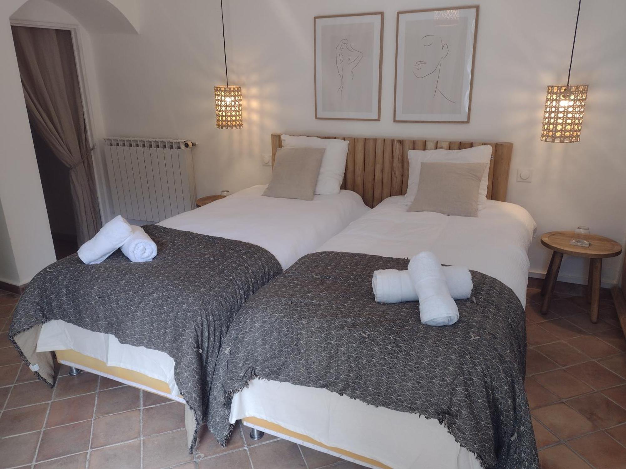 La Maison Des Autres, Piscine Chauffee, Chambres D'Hotes Proches Uzes, Nimes, Pont Du Gard Saint-Genies-de-Malgoires 部屋 写真
